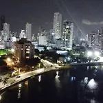 Fabulous 2Bd Apt With Sea Views