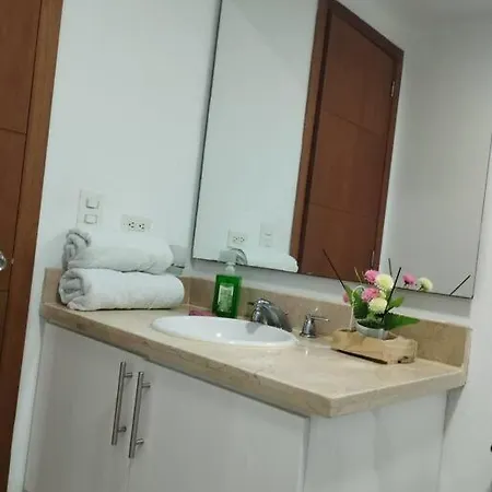 Fabulous 2bd Apt With Sea Views Apartamento