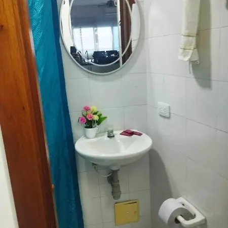 Fabulous 2bd Apt With Sea Views *