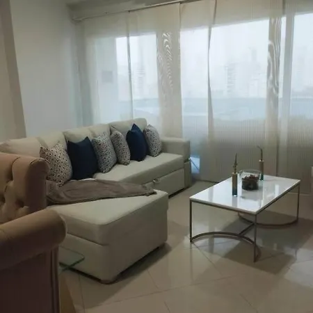 Apartamento Fabulous 2bd Apt With Sea Views *