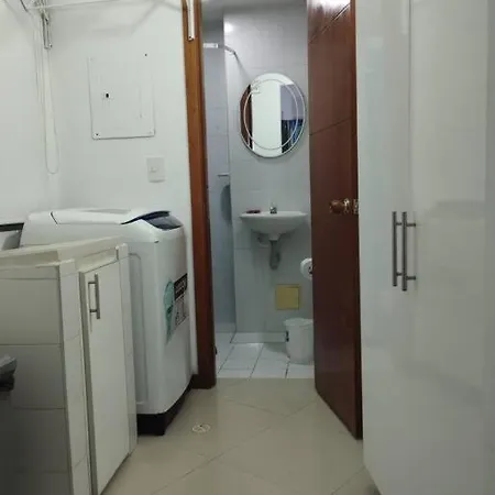 Fabulous 2bd Apt With Sea Views *